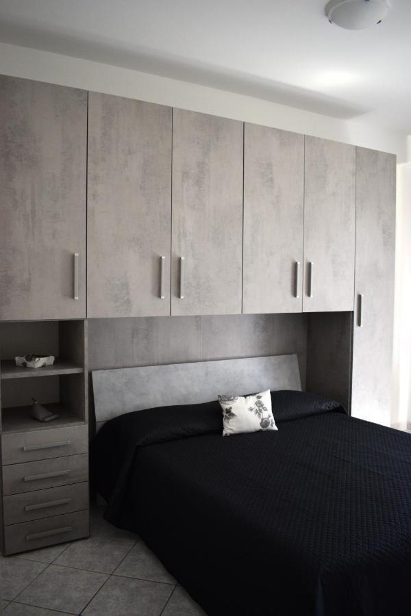 La Bussola Fiorita Villa โอริสตาโน ภายนอก รูปภาพ